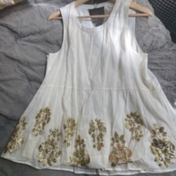 Maeve by Anthropologie top with sequins, size small - Picture 1 of 5